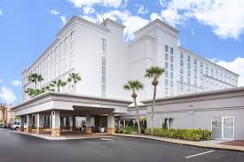 Ensure that the band stays together with a spacious open floor plan, large entertainment area plus a connecting second bedroom for premium rock star. Great Hotel Very Spacious 2 Bedroom Suite Review Of Holiday Inn Suites Across From Universal Orlando Orlando Fl Tripadvisor