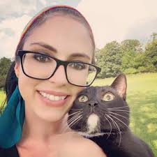 Iris Hood (@iriscatsitter) • Instagram photos and videos