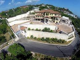 Instead, we're here to talk about the fact that gayle apparently has a strip club—yes, a strip club—built inside of his house. Gayle S House Do Not Believe In This House If You Do Not Believe Can Not Believe Steemit
