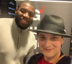 The future is full of wonders, and I'm looking forward to chatting about 5G  and the future of filmmaking with Verizon and the amazing Jake Sally of  RYOT. Link in bio. #vrcinema #