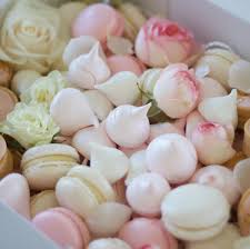 Mothers Day Dessert Box Featuring Meringue Kisses Perfect Meringue Kisses Gift Boxes And Bomboniere Coco Mothers Day Desserts Dessert Gifts Dessert Boxes