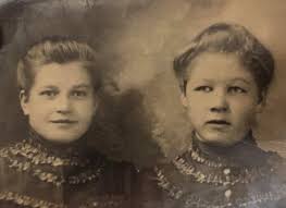 She has grown into a beautiful young lady. #7LittleJohnstons