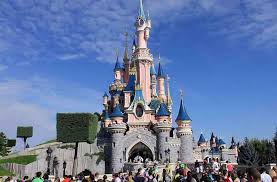 Let yourself be whisked away to the fairytale worlds of your favourite disney stories! Disneyland Paris Besuchen Deutsche In Paris Infos