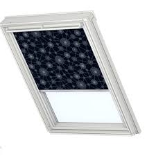 Rollo Fur Velux Dachfenster Die Neueste Serie Von Oberlicht Designs Mit Motiven Verschonern Also Ihr Zimmer Der Preis Ist R Dachfenster Rollo Dachfenster Rollo
