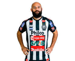 An industrial worker who hasn't slept in a year begins to doubt his own sanity. Marcelo Marcelo Oliveira Pinto Operario Ferroviario