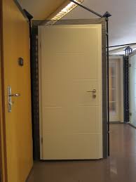Wer sich schnell den einbau einer sicherheitstür für die wohnung wünscht, hat somit auch später noch die möglichkeit einen zusätzlichen schutz zu ergreifen. Gfg Bauelemente Mbh In Hannover Hochwertige Innenturen Feuerschutzturen Glasturen Schallschutzturen Sic Innenturen Feuerschutzturen Sicherheitstur