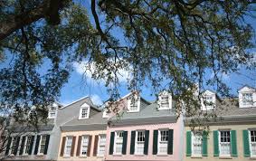 9) the warehouse/arts district is so easy to get around. New Orleans Garden District Adventurous Kate