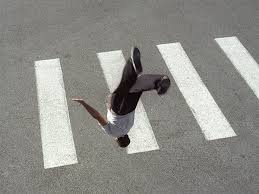 Contactez l'agence pour toutes vos questions concernant vos offres d'assurance (assurance habitation, assurance de pret, assurance voiture. De La Levitation A L Abstraction Le Photographe Denis Darzacq Sublime Les Corps Pour Faire Travailler Nos Esprits