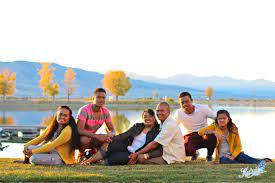 Family Of 6 Family Of 6 Posing Family Of 6 Poses Older Kids Siblings Family Poses Family Photography Poses Family Family Photo Pose Family Picture Poses