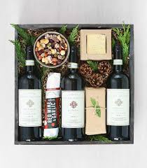 A Special Trio Of Mauro Molino Wines Displayed Alongside Artisinal Treats Sommelier S Choice By Winston Flowers Presentes Ideias Siqueira