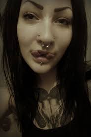 Girl With Split Tongue Split Tongue Girl Split Tongue Punxxx 500 747 Piercings For Girls Cute Piercings Body Piercings
