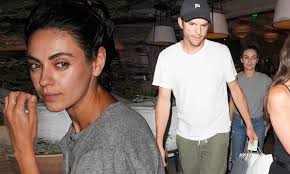 Mila kunis and ashton kutcher have been married for 5 years. Mila Kunis Goes Makeup Free In Gray Top And Skinny Jeans On Dinner Date With Ashton Kutcher Daily Mail Online