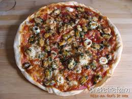 Pizza Aux Fruits De Mer Une Petite Faim Pizza Fruit De Mer Pizza Fruit Fruits De Mer