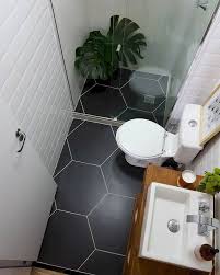 Get it right, and you'll end up with a relaxing retreat away from the chaos that often is the family bathroom , but get it wrong, and it can end up a drab, impractical space. 85 Admirable Tiny House Bathroom Shower Design Ideas Badkamerideeen Badkamer Badkamer Voorbeelden