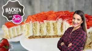 Wickeltorte Mit Erdbeer Und Kiwi Kompott Backen Mit Globus Sallys We Food Backen Vanilla Cake