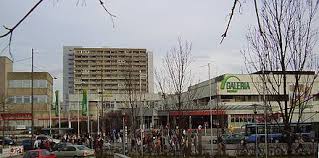 Paris, kasvetli londra'dan yaşam dolu floransa'ya gitmek üzere çıktığı yolculukta bir duraktır. 2016 Munich Shooting Wikiwand