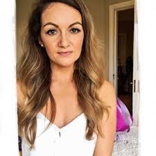 Stephanie Cummins's Instagram, Twitter & Facebook