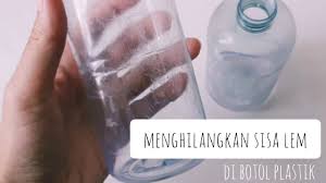 Dengan cara di atas, kerak dalam botol menghilang dan bau botol jadi lebih segar. Cara Menghilangkan Sablon Di Botol Plastik Cara Menghilangkan Sablon Pada Botol Plastik Cuci Botol Plastik Dengan Menggunakan Sabun Dan Bilas Hingga Bersih Lalu Keringkan Skilss