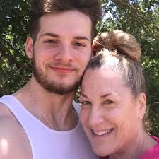 Adam Quillen's Instagram, Twitter & Facebook