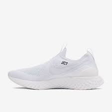 Designed to fit like a glove, the epic phantom react flyknit 'triple white' is made with a stretchy, ventilated upper that wraps the foot with a snug, supportive feel. Nike Womens Epic Phantom React White White Pure Platinum Womens Shoes Bv0415 100