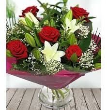 With local flower shops in all the main towns and cities in ireland, at direct2florist we are confident your special valentines delivery will be delivered in good time on the special day. Valentine S Day Flowers Dublin Valentines Flower Delivery Ireland
