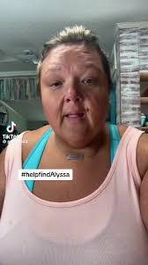 Alyssa Bowden's Instagram, Twitter & Facebook