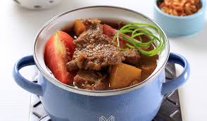 Cara masak semur ayam kentang. 3 Langkah Gampang Bikin Resep Semur Ayam Lezat Bukareview
