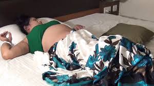 Desi saree girl Riya masturbate on bed