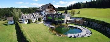 urlaub mit hunden im waldviertler hotel schwarz alm tierischer urlaub com hotel schwarz urlaub mit hund osterreich urlaub