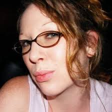 Amy Woodroof's Instagram, Twitter & Facebook