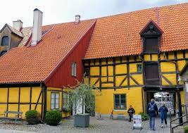 Sie hat wurzeln, die bis ins mittelalter reichen. Gamla Staden Die Altstadt In Malmo Schwedentipps Se