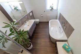 Das feinsteinzeug in holzoptik von heute ist täuschend echt. Nowak Gmbh Bad Referenz Marmor Und Holz Bergisch Gladbach