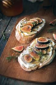 Fig Rosemary Goat Cheese Tartines Will Cook For Friends Recipe Fig Recipes Recipes Appetizer Recipes