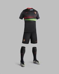 Compartilhar nas redes sociais juca kfouri: Nike Apresenta A Camisa Reserva Da Selecao De Portugal Para A Temporada 2015 Camisa De Portugal Camisetas De Futebol Camisa De Futebol