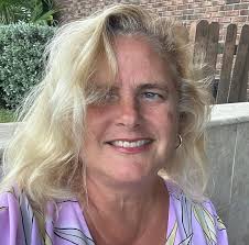 Noelle Cohen's Instagram, Twitter & Facebook