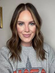 Maquillage du jour ✨💋🔥 Teint➡️ ✨Eau de rose ✨Base visage ✨fdt stick  eyelet ✨anti cerne Lace ✨Blush Sisterly Yeux➡️ ✨Fervent,Gentle  ✨illuminateur...