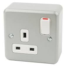 This socket is a quality piece of kit, the switch feels quite positive. Mk Electric 13a Metal Clad Plus Shuttered Switched Socket Outlet G2977 Singapore Eezee
