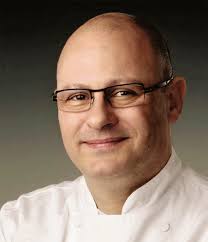 A n n e C oll G u ille rm o P e rn o t J o s e G arces C h ris S carduzio K  evin Sbraga KEY: Chef's current restaurant Chef S