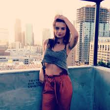 Emily Ratajkowski New Leaked Pics (170 PHOTOS) - The Fappening Leaked Photos