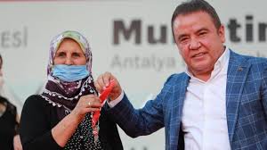 Muhittin böcek haberleri sayfasında muhittin böcek haberlerini bulabilir tüm muhittin böcek haberlerini, gelişmeleri ve son dakika haberleri okuyabilirsiniz. Antalya Buyuksehir Belediye Baskani Muhittin Bocek In Testi Pozitif Cikti Son Dakika Haberleri