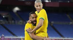 Serata perfetta per i bianconeri impegnati ieri nei quarti di finale di euro 2020 e copa america. Pkamoqzns5cmom