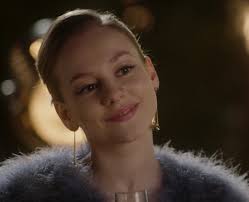 The third season ended with many characters, like carla, graduating from las encinas. Who Plays Carla In Elite Ester Exposito Netflix S Elite Meet The Cast Popbuzz