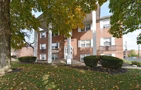 Springfield is a terrific choice for your new apartment. Williamsburg Plaza Joseph Skilken