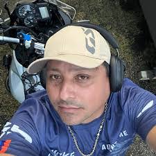 Dan Caruthers's Instagram, Twitter & Facebook