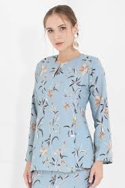 We have wide selection of colours and designs including baju kurung moden, baju kurung kedah, baju kurung pahang, mini kurung and many more. Baju Kurung Kedah Pesak Kyllian Shadow Blue Shopperboard