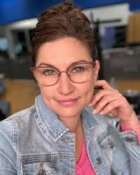 Denise Braden's Instagram, Twitter & Facebook