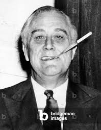 Image of Le président Franklin Roosevelt dans son étude à la Maison by Dave  Pilkington ** DO NOT USE **