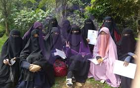 Foto akhwat bercadar hijab pinterest wanita. Loker Akhwat Bercadar Cianjur Lowongan Crew Store Pt Sumber Alfaria Trijaya Tbk Alfamart Cianjur 2021 Kursi Daun