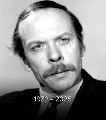 Brian Murphy and Linda Regan shared a long and loving partnership, both in  life and in the world of British entertainment. A photo captured of them  shortly before Brian's passing is a