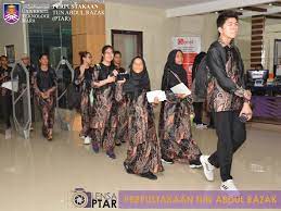 Jalan raja chulan is a major road in the golden triangle of kuala lumpur. Lawatan Sekolah Menengah Kebangsaan Raja Chulan Ipoh Perak Perpustakaan Uitm